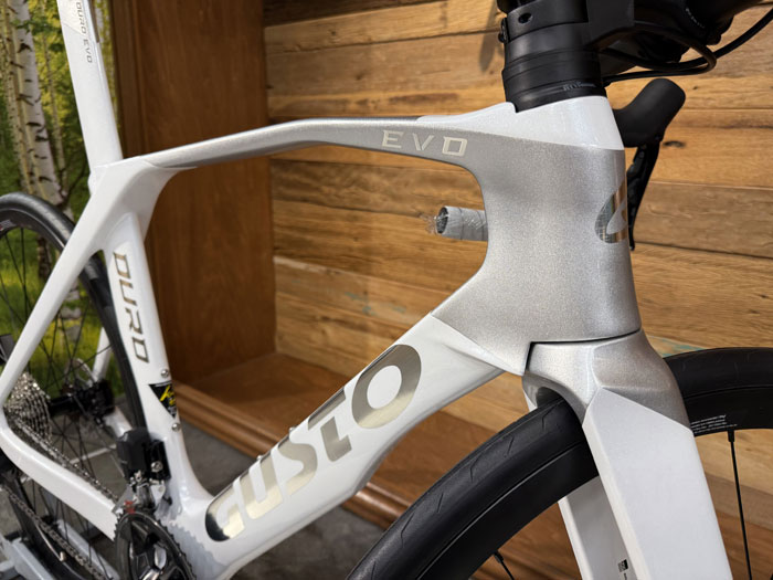 2025_gusto.duro_.evo_.sport_white_0011